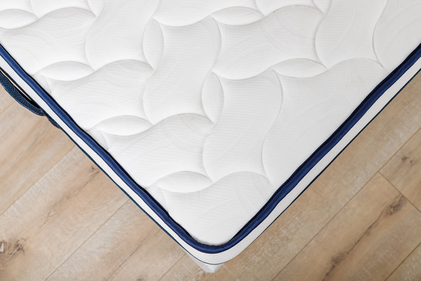 Matelas Memory 22 cm + Sommier 160x200 + Pieds Inclus
