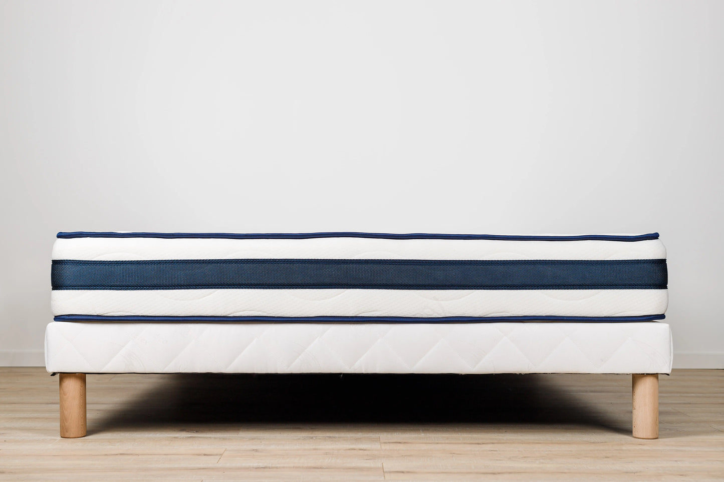 Matelas Memory 22 cm + Sommier 160x200 + Pieds Inclus