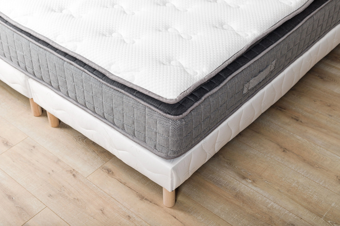 Matelas à Ressorts Ensachés 26 cm 180x200 + Surmatelas Mousse + 2 Sommiers 90x200 + Pieds Inclus